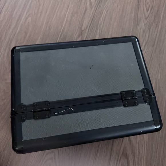 MAC Black gray Makeup Case - Picture 2 of 16